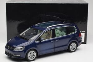 Volkswagen Sharan 7N Shadow Blå Metallic Minichamps 1:18 110051100 Metall — bild 8 av 8