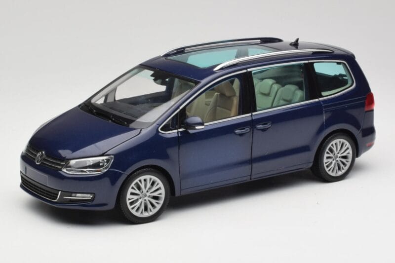 Volkswagen Sharan 7N Shadow Blå Metallic Minichamps 1:18 110051100 Metall