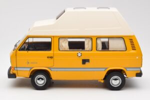 Volkswagen T3 Joker Husbil Schuco 1:18 450038500 Metall — bild 4 av 8