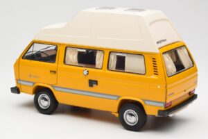 Volkswagen T3 Joker Husbil Schuco 1:18 450038500 Metall — bild 7 av 8