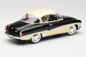 Wartburg 311 Coupe Svart & Beige Revell 1:18 8419 Metall — bild 3 av 8