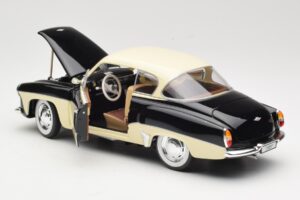 Wartburg 311 Coupe Svart & Beige Revell 1:18 8419 Metall — bild 5 av 8