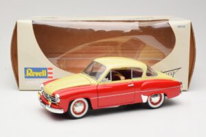Wartburg 311 Coupe Röd & Beige Revell 1:18 8418 Metall — bild 8 av 8