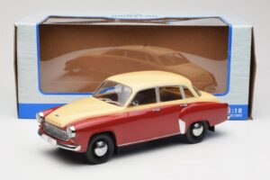 Wartburg 311 Dark Red Beige MCG 1:18 MCG18299 Metall — bild 6 av 6