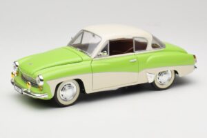 Wartburg 313 Pastellgrön över Beige Revell 1:18 9018 Metall