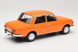 Wartburg 353 Orange MCG 1:18 MCG18061 Metall — bild 2 av 6