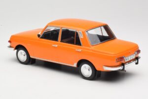 Wartburg 353 Orange MCG 1:18 MCG18061 Metall — bild 5 av 6
