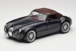 Wiesmann Roadster MF Carbon Black Revell 1:18 WIESMANN001 Metall — bild 3 av 9