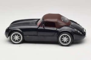 Wiesmann Roadster MF Carbon Black Revell 1:18 WIESMANN001 Metall — bild 5 av 9