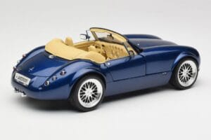 Wiesmann Roadster MF3 Blå Revell 1:18 08861 Metall — bild 3 av 8