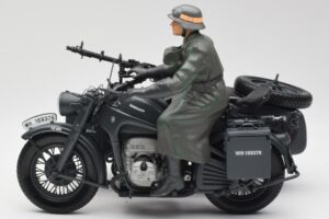 Zundapp KS 750 Sidvagn Walkure Schuco 1:10 450651900 Metall — bild 4 av 7