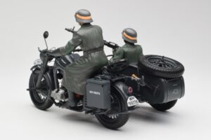 Zundapp KS 750 Sidvagn Walkure Schuco 1:10 450651900 Metall — bild 6 av 7