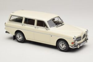 Volvo Amazon Kombi Pearl White Norev 1:18 188750 Metall — bild 4 av 6