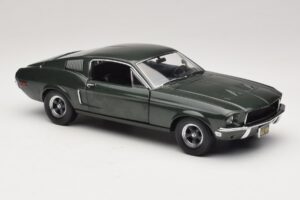 Ford Mustang GT Bullitt med Steve McQueen Figur Greenlight 1:18 12885 Metall — bild 6 av 8