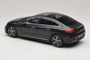 Mercedes EQE V295 Graphite Grey Magno NZG 1:18 B66961108 Metall — bild 4 av 8