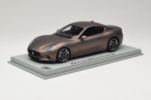 Maserati GranTurismo Trofeo Rame Folgore BBR 1:18 P18240AMAS Resin — bild 2 av 7