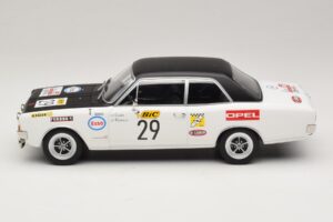 Opel Commodore A #29 J-L. Clarr / J-P. Peyroux Tour de France Automobile 1971 MCG 1:18 MCG18562R Metall — bild 3 av 6