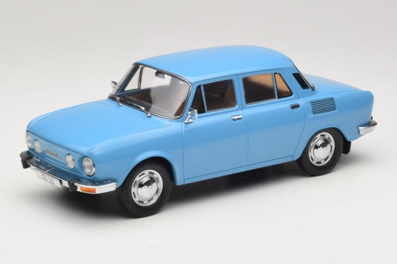 Skoda 100 LS Ljusblå MCG 1:18 MCG18782 Metall