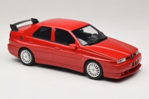 Alfa Romeo 155 GTA Stradale Alfa Red Otto 1:18 OT1132 Resin — bild 4 av 6
