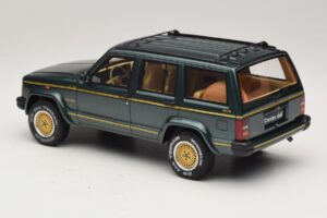 Jeep Cherokee XJ Limited Hunter Green Otto 1:18 OT1204 Resin — bild 5 av 6