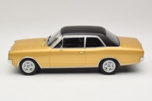 Opel Commodore A Beige MCG 1:18 MCG18559 Metall — bild 3 av 6