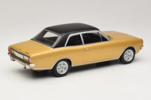 Opel Commodore A Beige MCG 1:18 MCG18559 Metall — bild 2 av 6