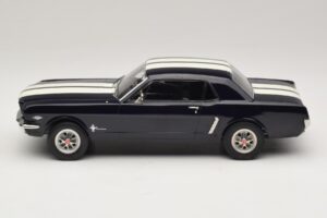 Ford Mustang Nightmist Blue Norev 1:18 182805 Metall — bild 3 av 6