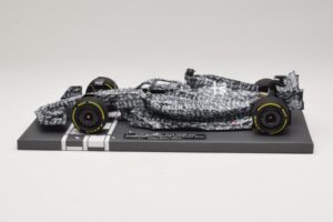 Alfa Romeo Orlen C42 R. Kubica Testing Barcelona 2022 Minichamps 1:18 117229988 Resin — bild 3 av 7