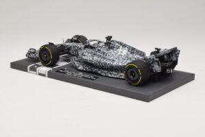 Alfa Romeo Orlen C42 R. Kubica Testing Barcelona 2022 Minichamps 1:18 117229988 Resin — bild 5 av 7