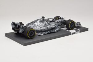 Alfa Romeo Orlen C42 V. Bottas Testing Barcelona 2022 Minichamps 1:18 117229977 Resin — bild 2 av 7