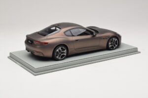 Maserati GranTurismo Trofeo Rame Folgore BBR 1:18 P18240AMAS Resin — bild 3 av 7