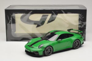 Porsche 911 992.2 GT3 Weissach Package Python Green GT Spirit 1:18 GT576 Resin — bild 6 av 6