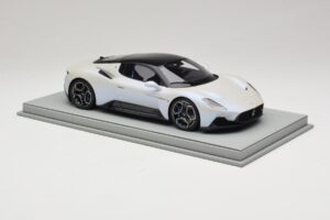 Maserati MC20 Bianco Audace BBR 1:18 P18191AMAS Resin — bild 5 av 6