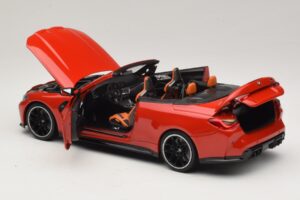 BMW M4 G83 Cabriolet Red Metallic Minichamps 1:18 110021030 Metall — bild 5 av 8