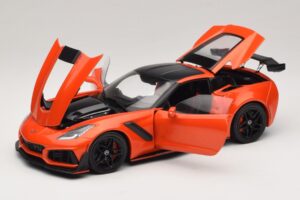 Chevrolet Corvette C7 ZR1 Röd IXO 1:18 U18RDC001-FO Metall — bild 2 av 8
