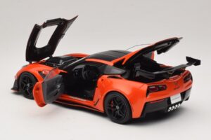Chevrolet Corvette C7 ZR1 Röd IXO 1:18 U18RDC001-FO Metall — bild 5 av 8