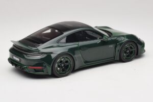 Porsche 911 992 Turbo S Brabus 900 Rocket R Mean Green GT Spirit 1:18 GT959 Resin — bild 2 av 6