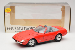 Ferrari 365 GTS/4 Spider Röd Techno Giodi 1:18 40028-P1 Metall — bild 8 av 8
