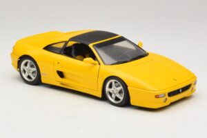 Ferrari F355 Spider Gul med Svart Tak UT Models 1:18 180074030-P4 Metall — bild 6 av 8