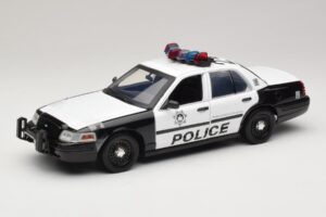 Ford Crown Victoria Police Interceptor The Hangover Movie Greenlight 1:18 Ford Crown Victoria Police Interceptor The Hangover Movie Greenlight 1:18 12911 Metall