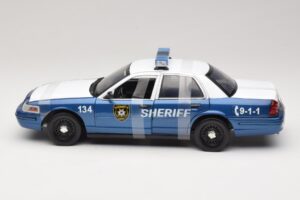 Ford Crown Victoria Police Interceptor The Walking Dead Greenlight 1:18 12957 Metall — bild 3 av 6