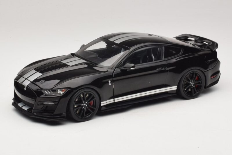 Ford Mustang Shelby GT500 S550 Svart IXO 1:18 U18RDC002-FO Metall