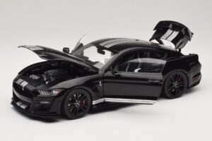 Ford Mustang Shelby GT500 S550 Svart IXO 1:18 U18RDC002-FO Metall — bild 2 av 8
