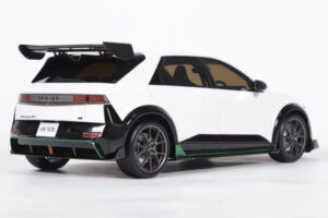 Hyundai Ioniq 5 N DK Edition Atlas White Matt Otto 1:18 OT1227 Resin — bild 2 av 5