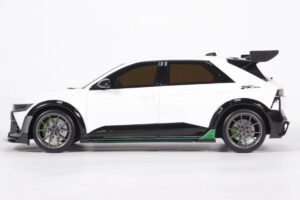 Hyundai Ioniq 5 N DK Edition Atlas White Matt Otto 1:18 OT1227 Resin — bild 3 av 5