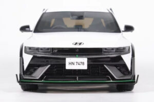Hyundai Ioniq 5 N DK Edition Atlas White Matt Otto 1:18 OT1227 Resin — bild 4 av 5