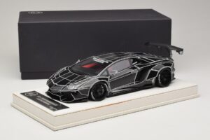 Lamborghini Aventador Liberty Walk TRON Glansigt Svart JUC 1:18 J32-14 Resin — bild 7 av 7