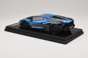 Lamborghini Revuelto Blue Black IVY Merit 1:18 REMC040 Resin — bild 5 av 7