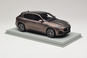 Maserati Grecale Brons BBR 1:18 P18220FMAS Resin — bild 4 av 7