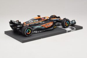 McLaren MCL36 #3 D. Ricciardo Abu Dhabi GP 2022 Minichamps 1:18 537224003 Resin — bild 2 av 7